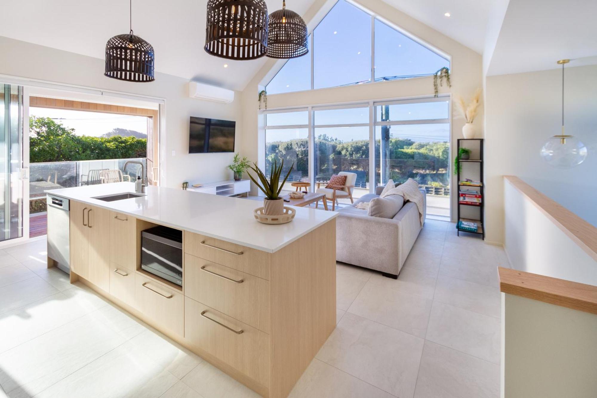 Luxury Beachside Living Elegant 3-Bedroom Haven Christchurch Luaran gambar