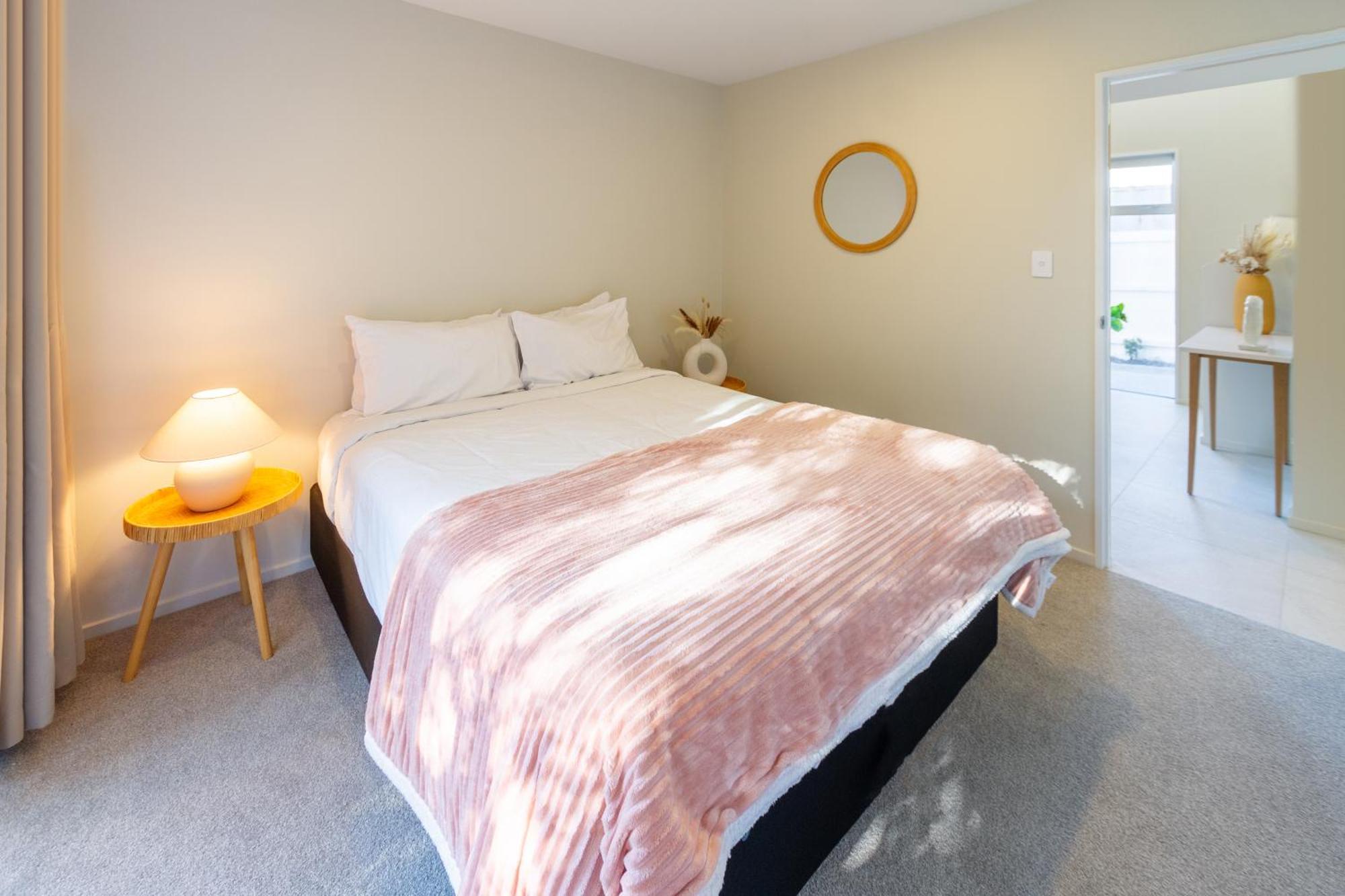 Luxury Beachside Living Elegant 3-Bedroom Haven Christchurch Luaran gambar