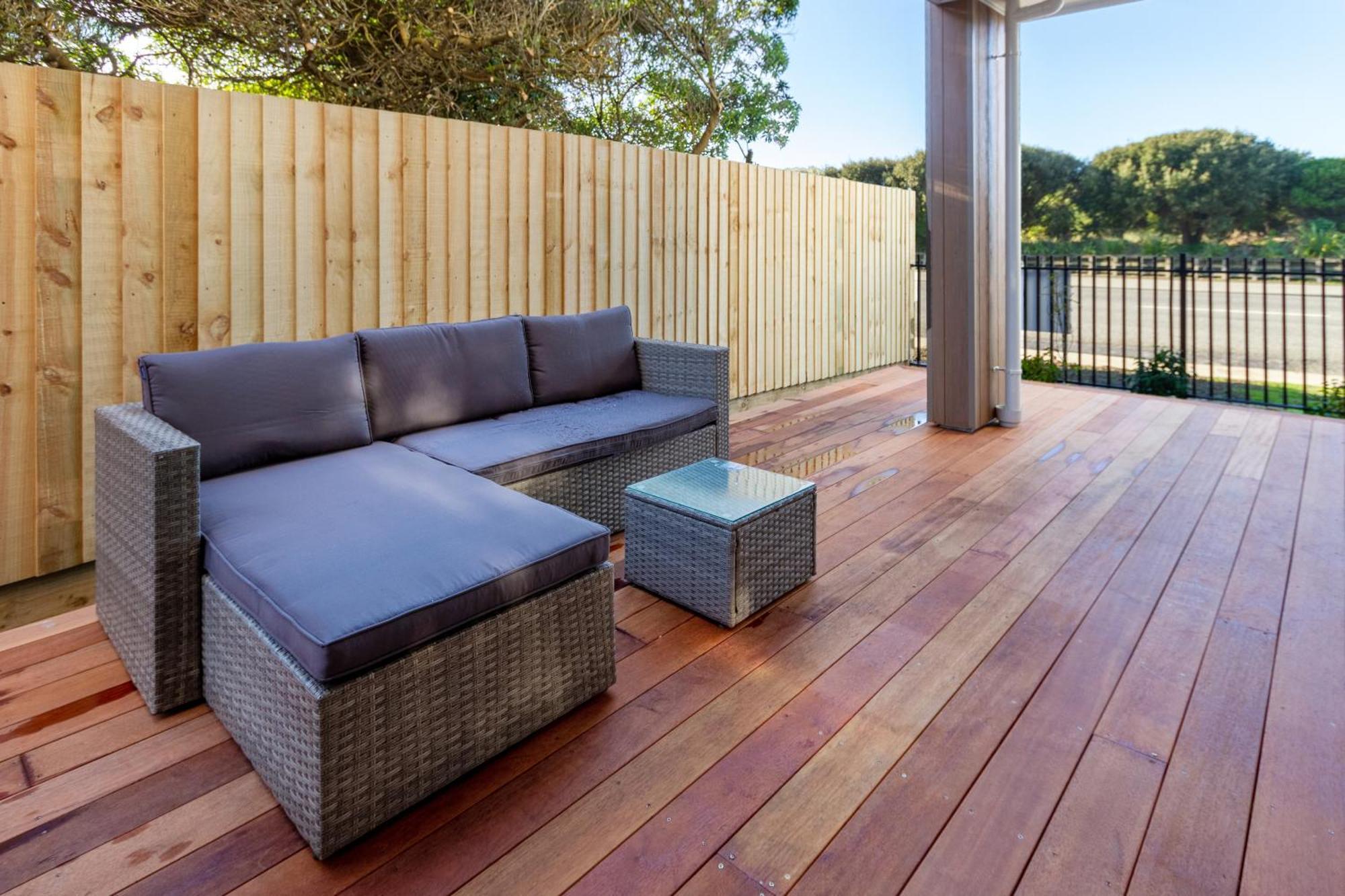 Luxury Beachside Living Elegant 3-Bedroom Haven Christchurch Luaran gambar