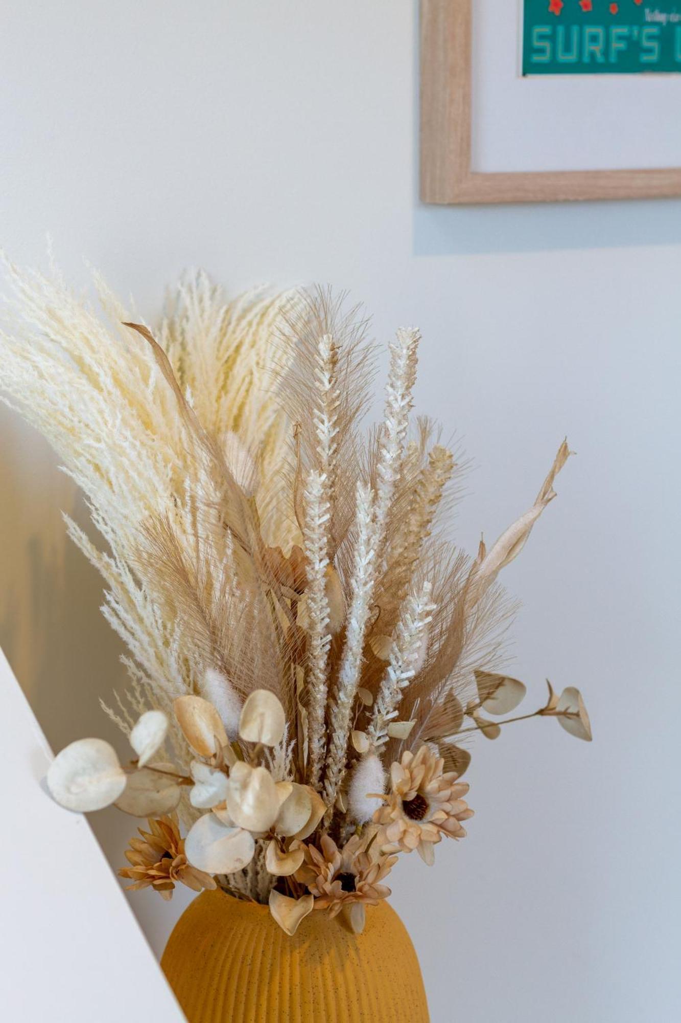Luxury Beachside Living Elegant 3-Bedroom Haven Christchurch Luaran gambar