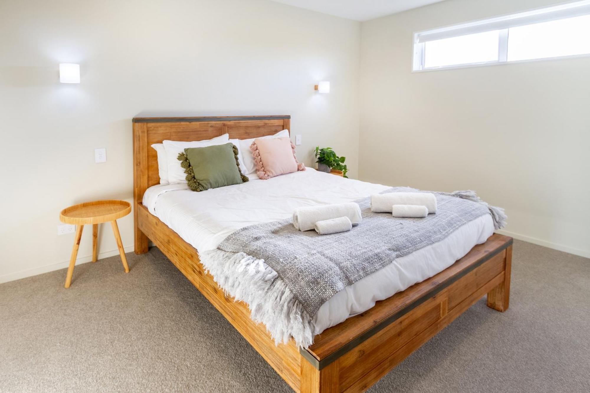 Luxury Beachside Living Elegant 3-Bedroom Haven Christchurch Luaran gambar