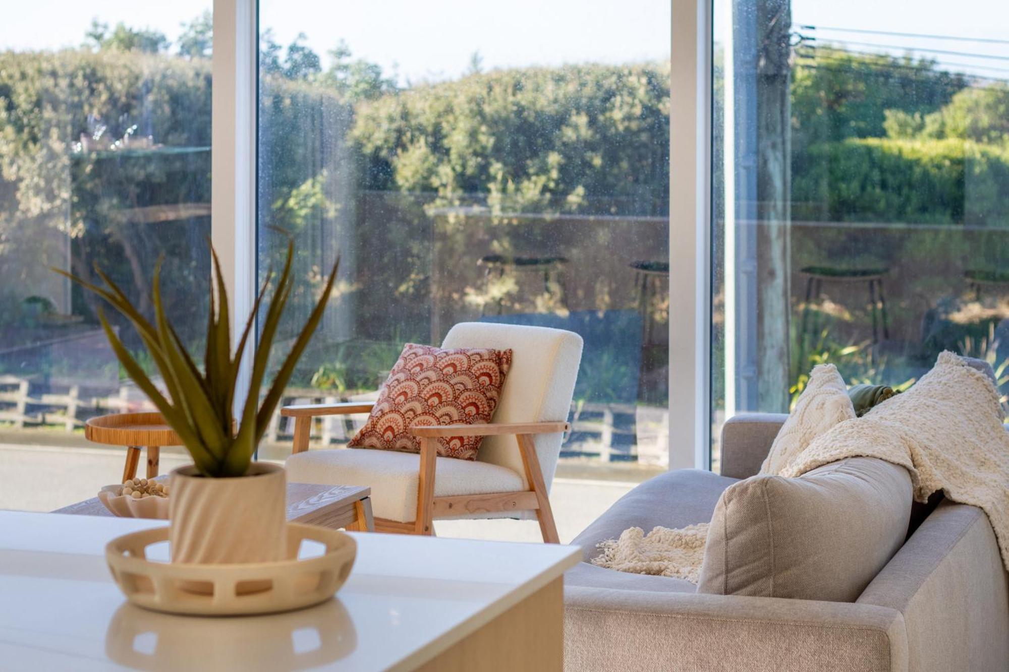 Luxury Beachside Living Elegant 3-Bedroom Haven Christchurch Luaran gambar