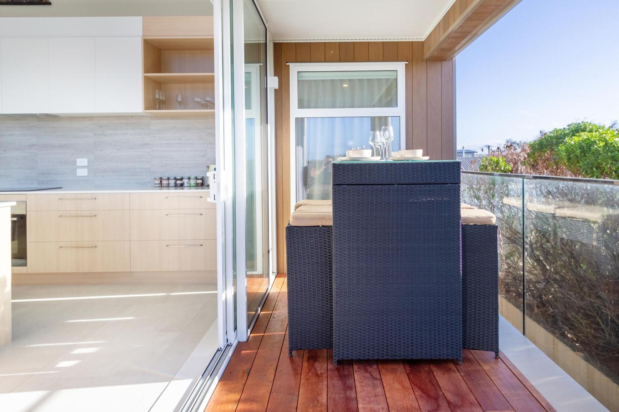 Luxury Beachside Living Elegant 3-Bedroom Haven Christchurch Luaran gambar